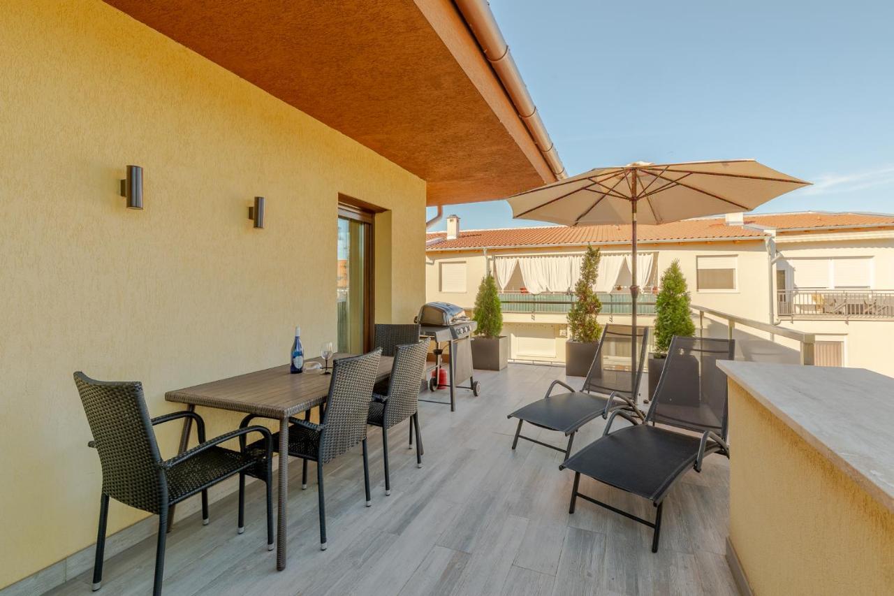 Casa Luxury Wellness Apartman By Bltn Шиофок Экстерьер фото